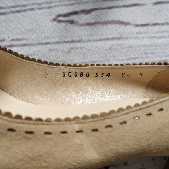 SALVATORE FERRAGAMO Beige Suede Patent Pumps, 8.5B - Picture 7 of 7